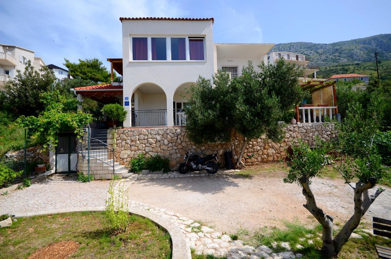 Apartments Bluesun Omis Exterior photo
